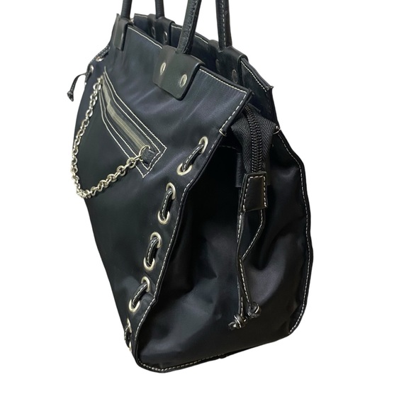 Y2K Style Large Black Tote Bag With Metal Grommet & Chain Detail - Picture 6 of 10